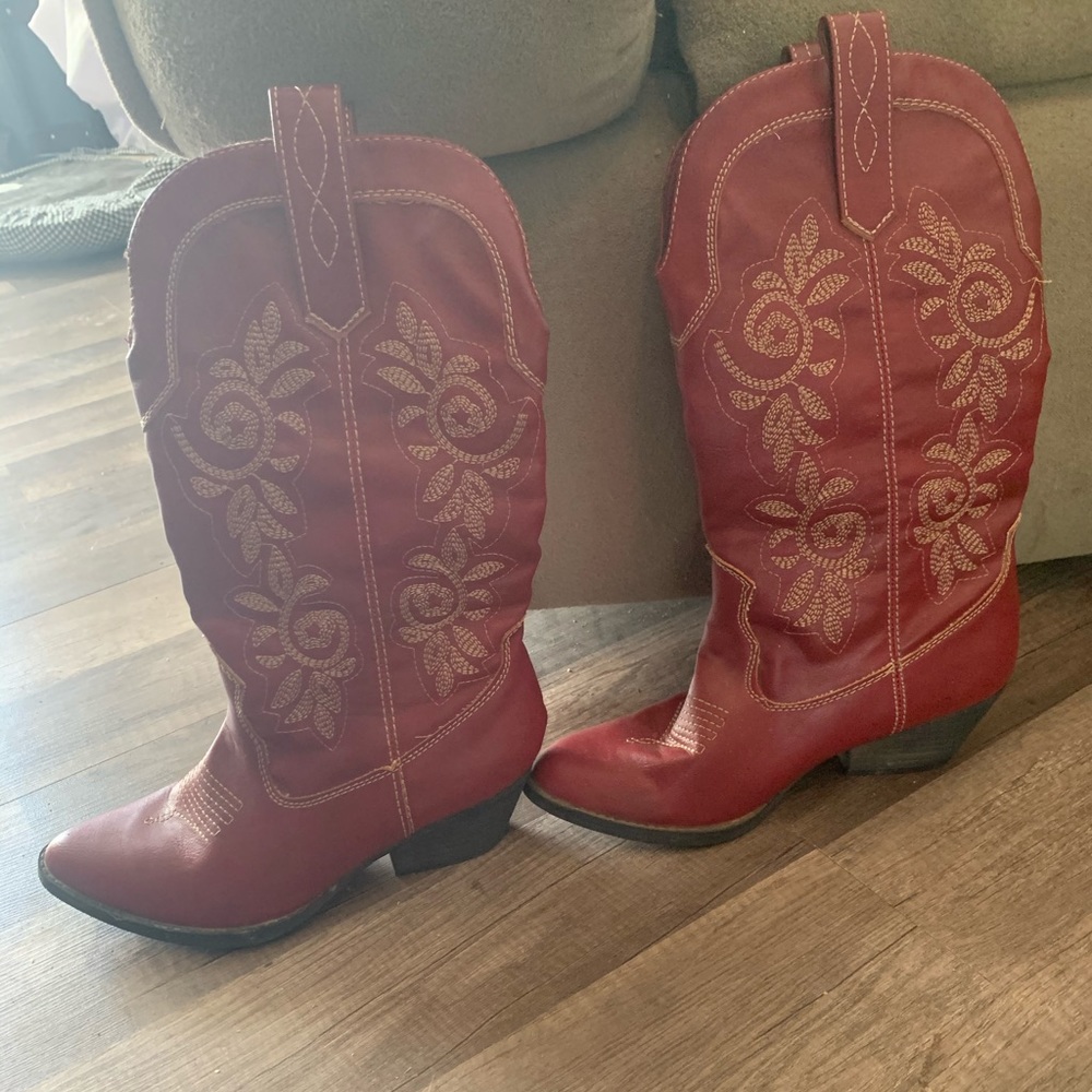 Red cowgirl boots